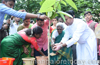 Saalumarada Thimmakka participates in Vrukshanjali at St Aloysius College